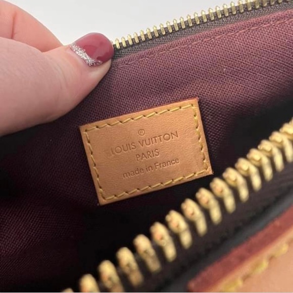 Louis Vuitton Turrene MM - Picture 10 of 16